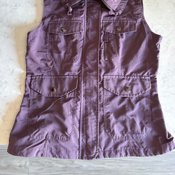 Eddie Bauer travel vest, new, purple, small. - Picture 2 of 3